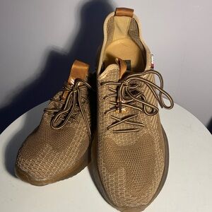 SUADEX Steel Toed Sneakers